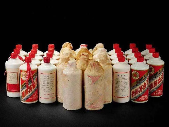 启东老酒回收上门哪里回收(附近上门回收茅台酒）?